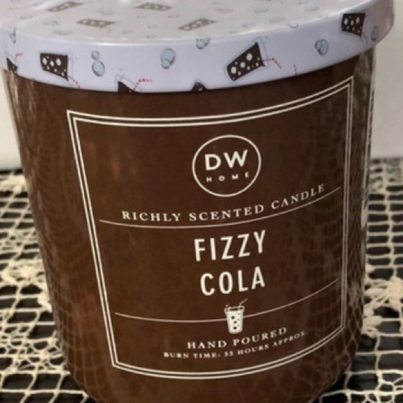 DW home Fizzy Cola hand poured candle - Picture 6 of 9